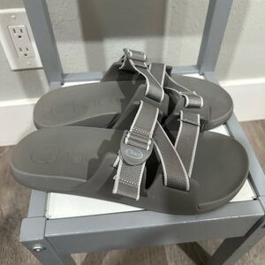 Chaco Men's Chillos Slide Sandal, Outskirt Gray size 10
